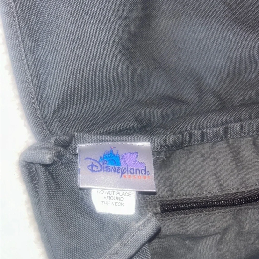 Stylish Gray Messenger Bag with Graphic Design